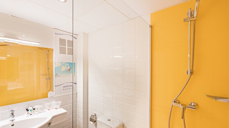 azuline Hotel Pacific